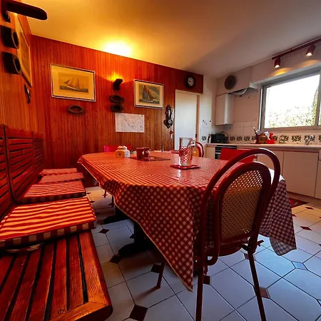 Hébergement de vacances Maison Spacieuse à Olonne-sur-mer Avec Jardin Clos, Proche Plages Et Commerces, Idéale Familles - Fr-1-197-560 *