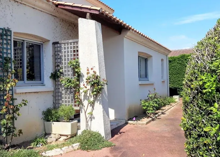 Maison Spacieuse A Olonne-sur-mer Avec Jardin Clos, Proche Plages Et Commerces, Ideale Familles - Fr-1-197-560